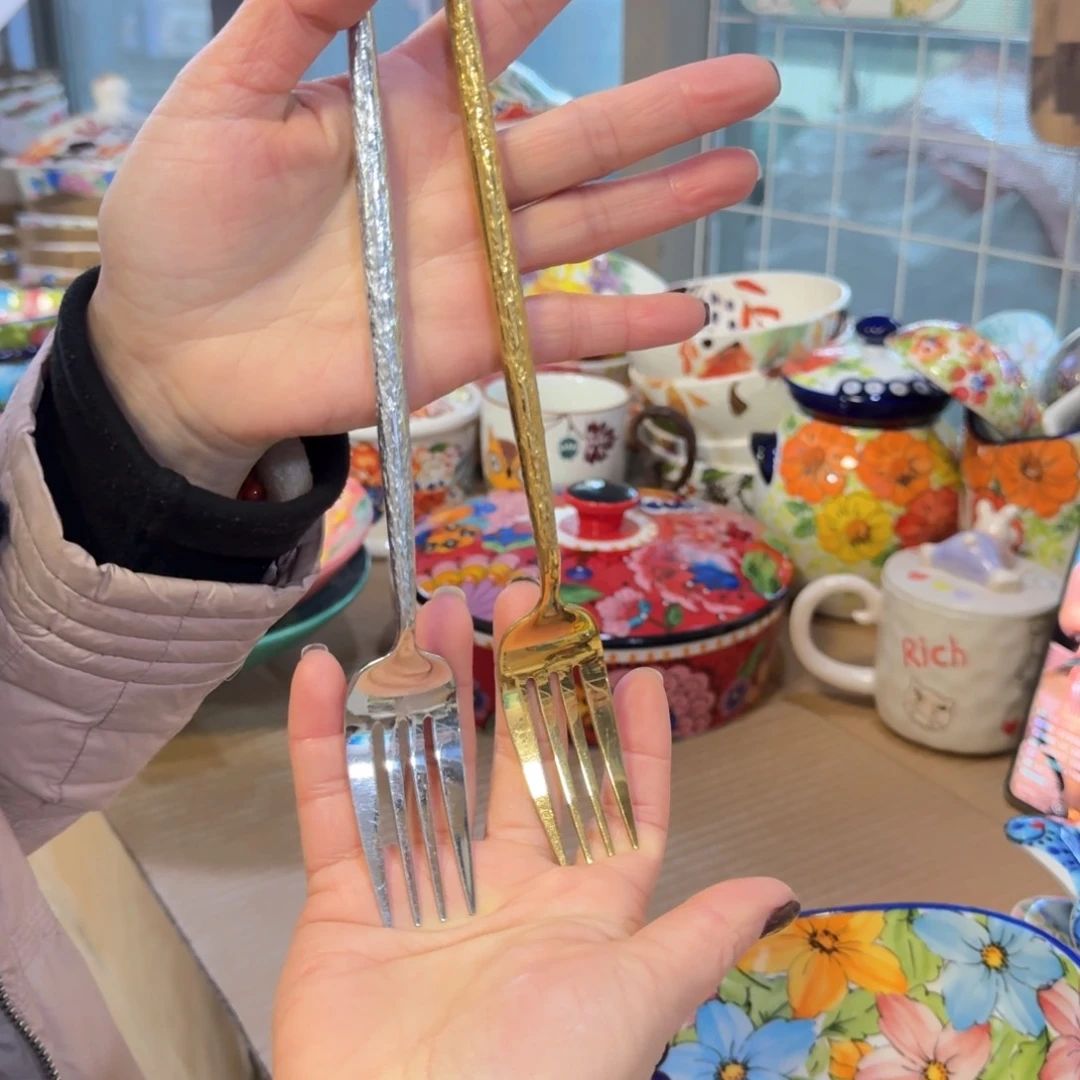 陶瓷碎银碎金叉子两只看图