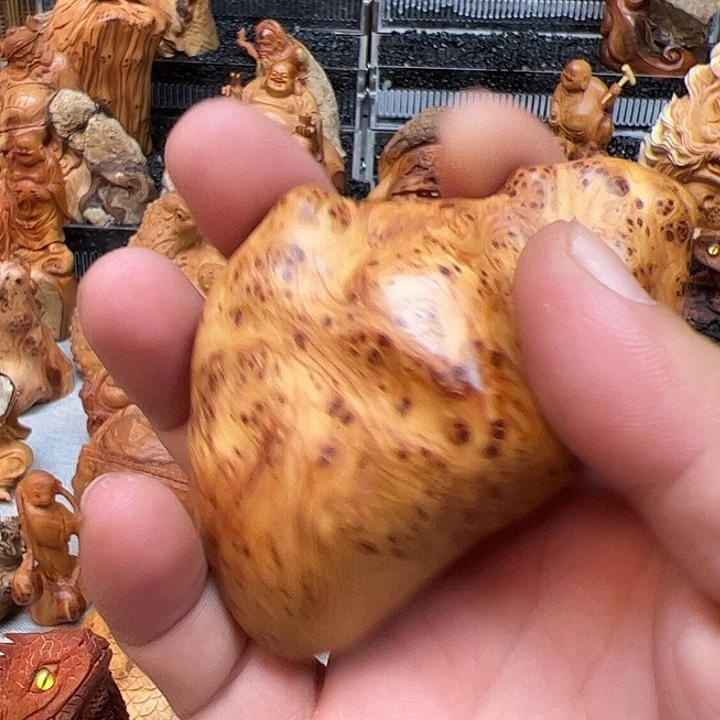 万***哥柏木手把件的设计和制作