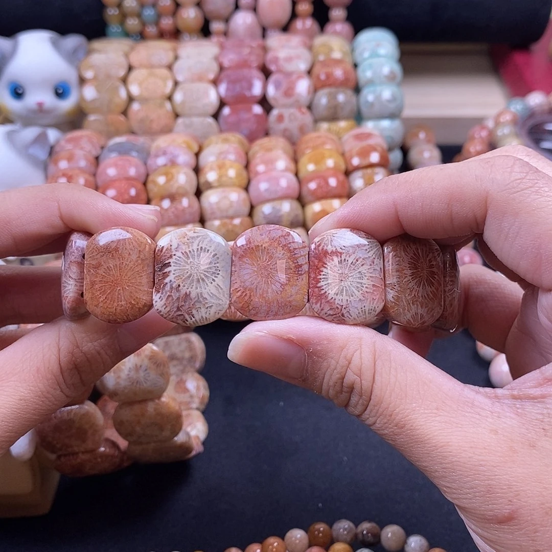 硅化珊瑚（珊瑚玉）手牌未镶嵌46