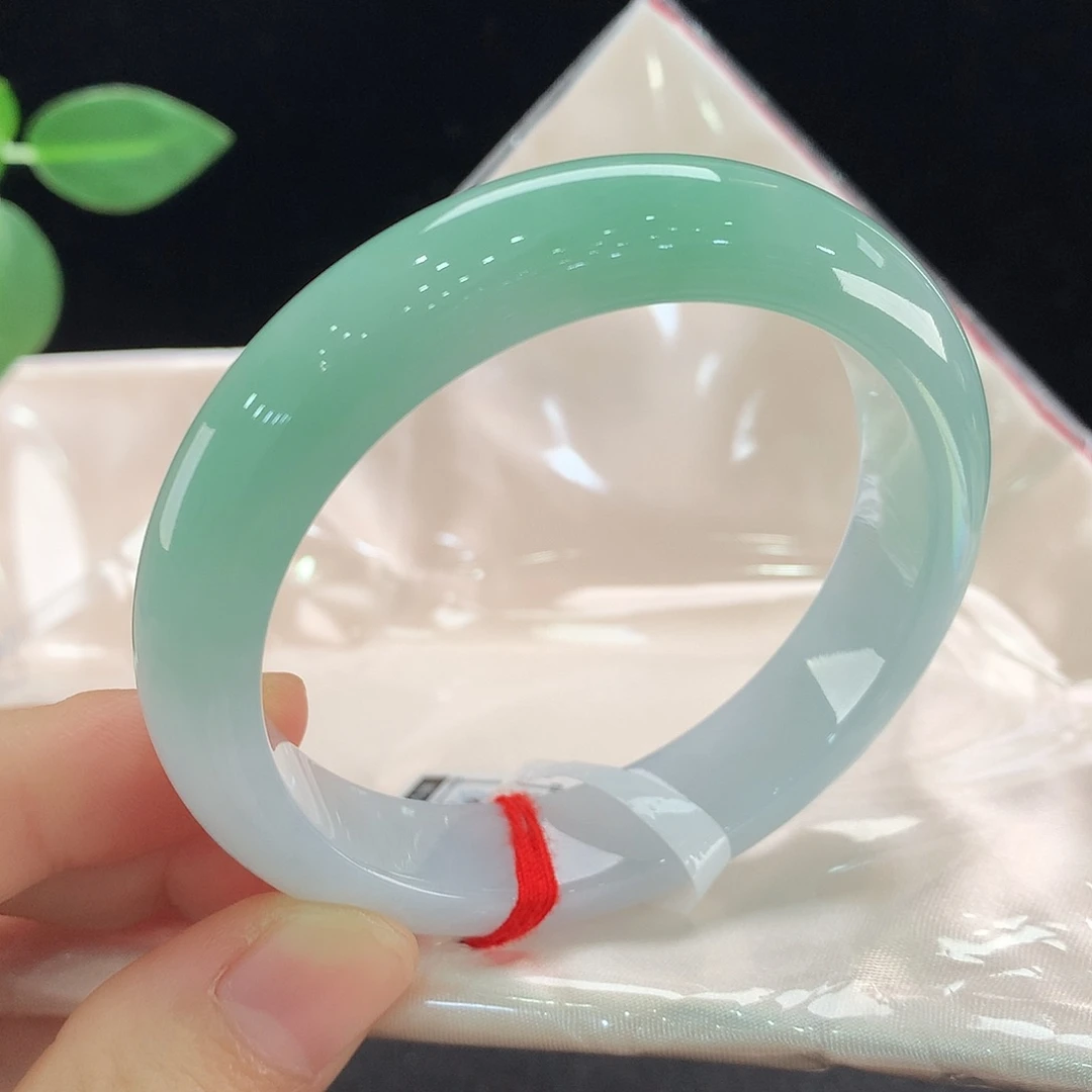 浮***亮翡翠未镶嵌手镯5834