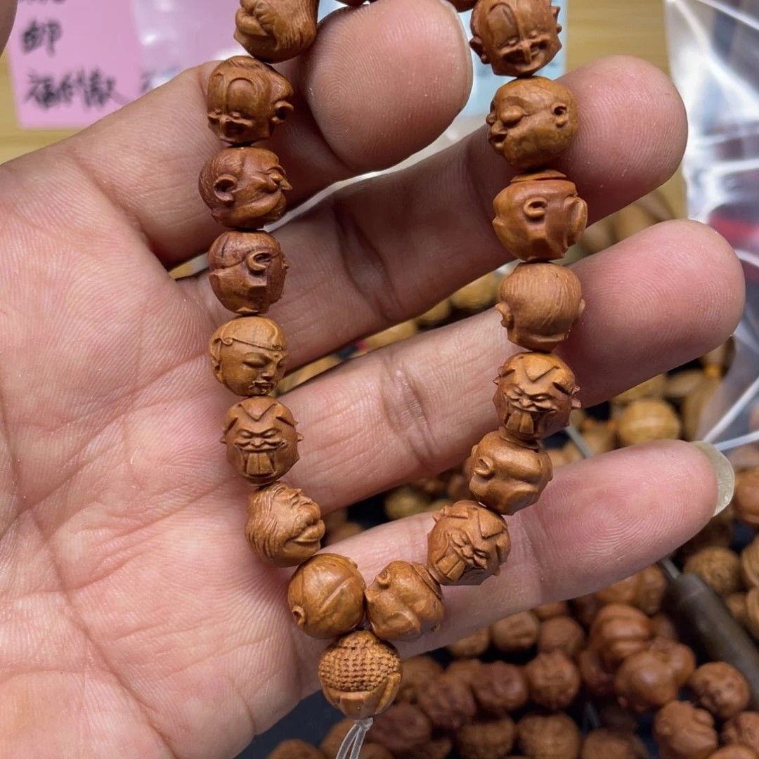 龙纹桃核怪脸微瑕