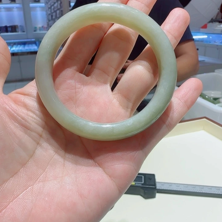 未镶嵌手镯和田玉91