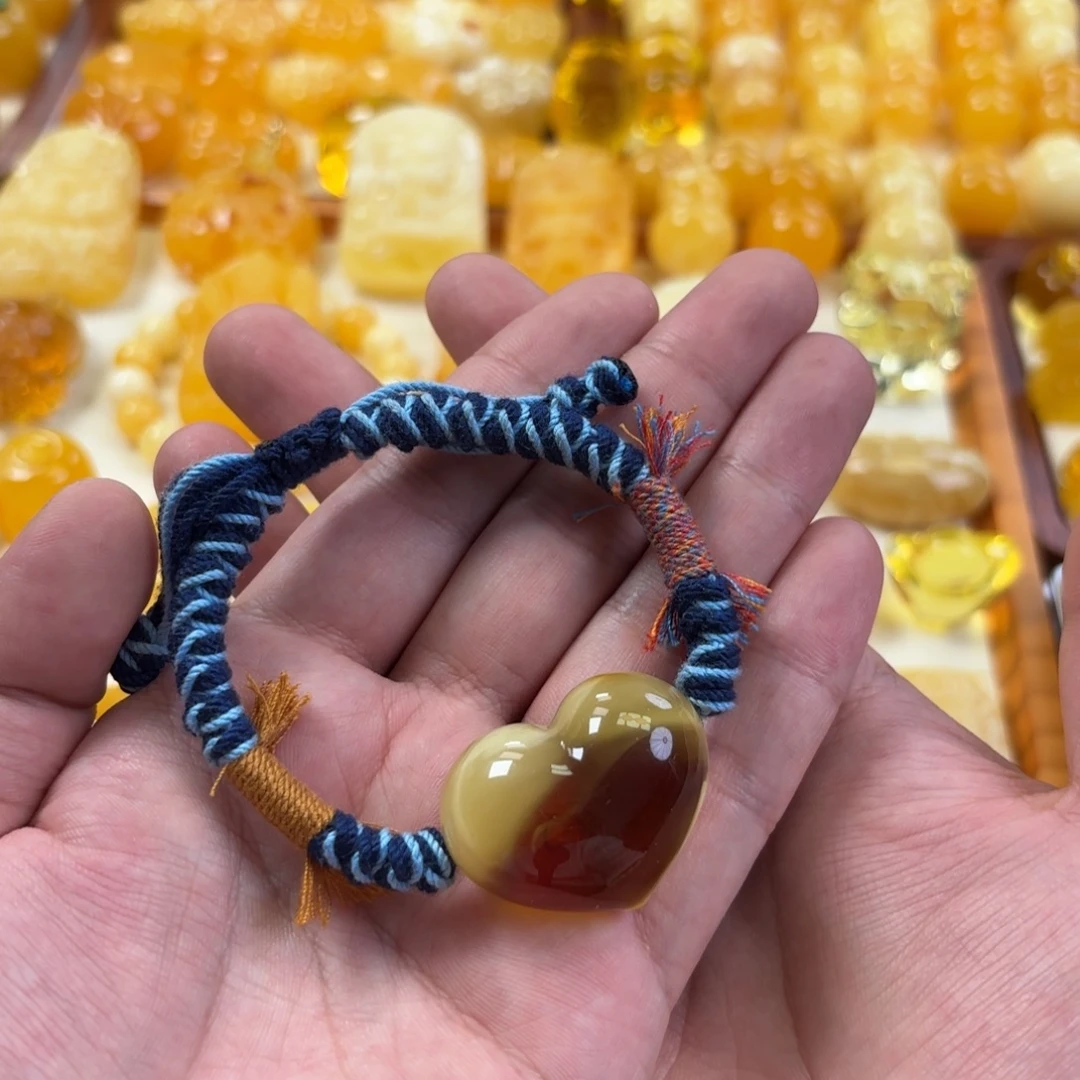 蜜蜡未镶嵌裸石爱心