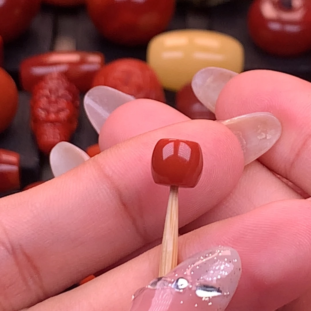 未镶嵌川料原矿直切单珠7.7mm南红玛瑙