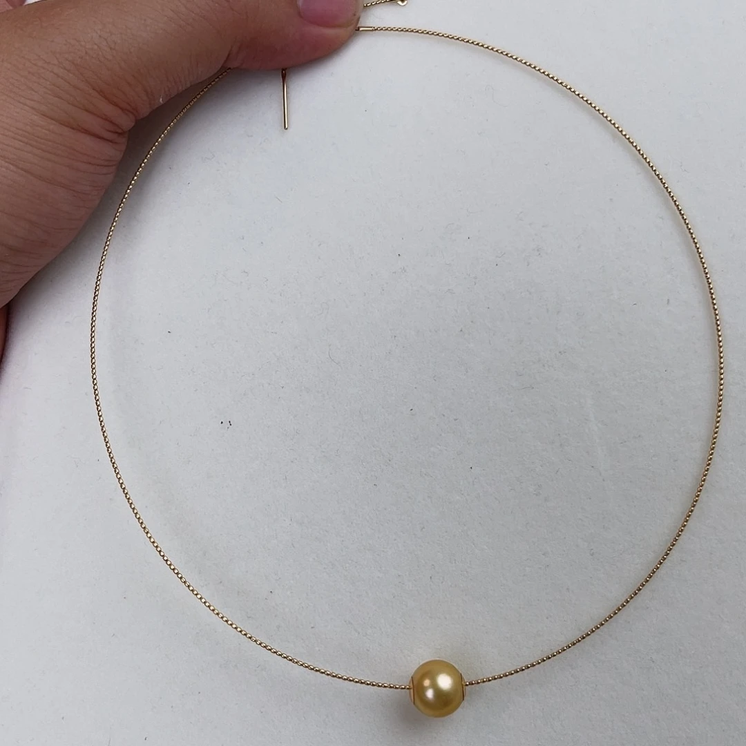 18K金镶嵌海水珍珠颈饰