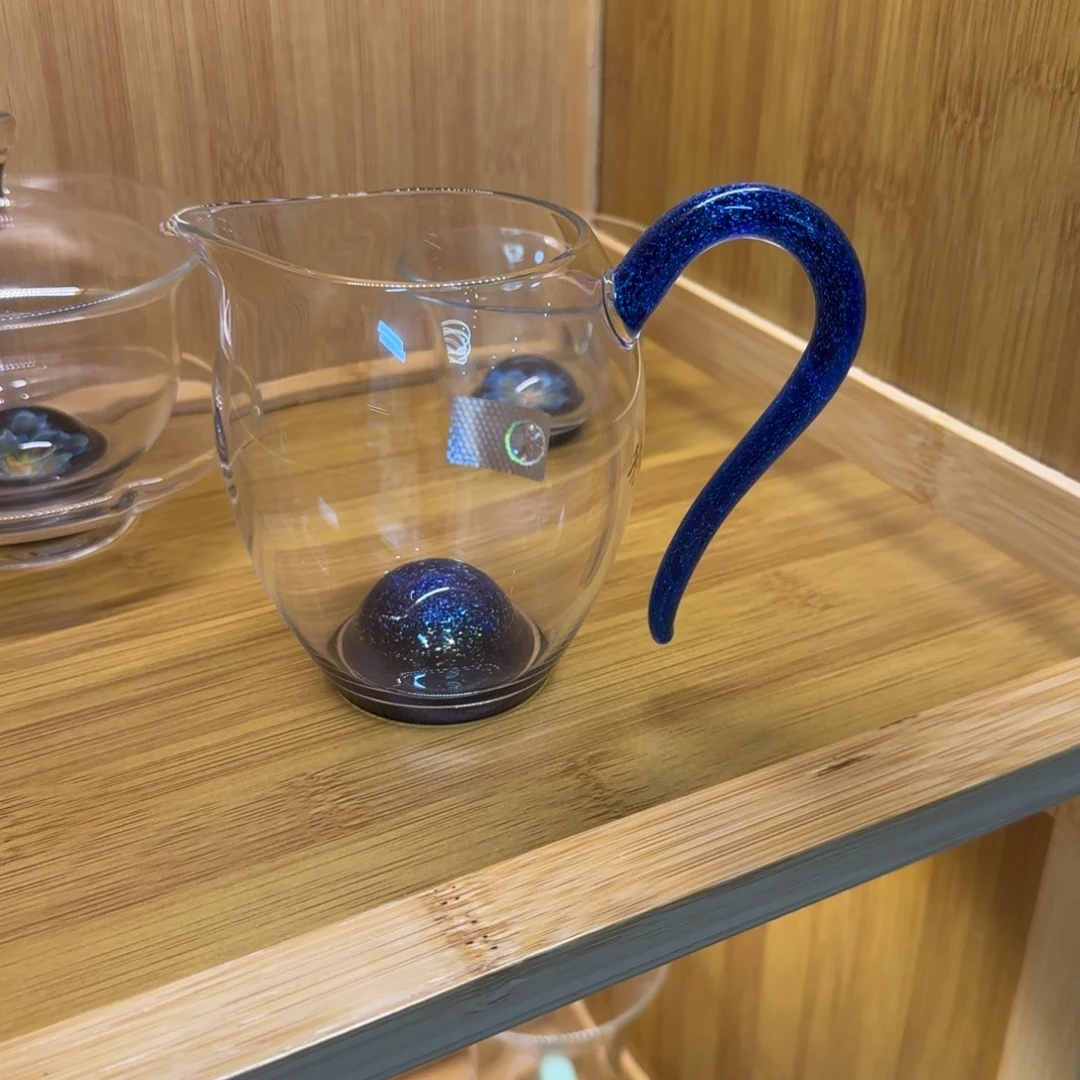 用***1斑斓怡然。。。。。。。。