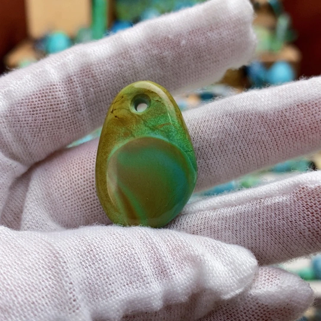 定制绿松石玉华吊坠