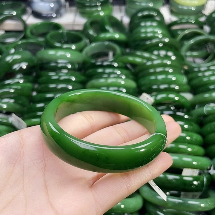 未镶嵌手镯和田玉（碧玉）