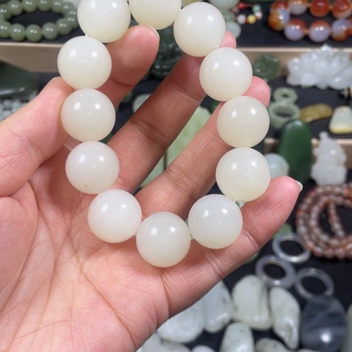 和田玉未镶嵌手链