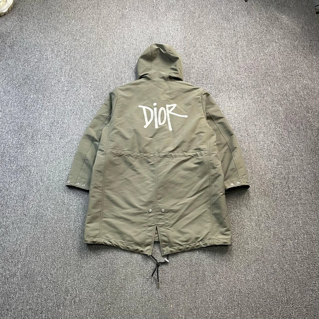 95新 DIOR/迪奥 绿色背后logo大衣 46码/25000/