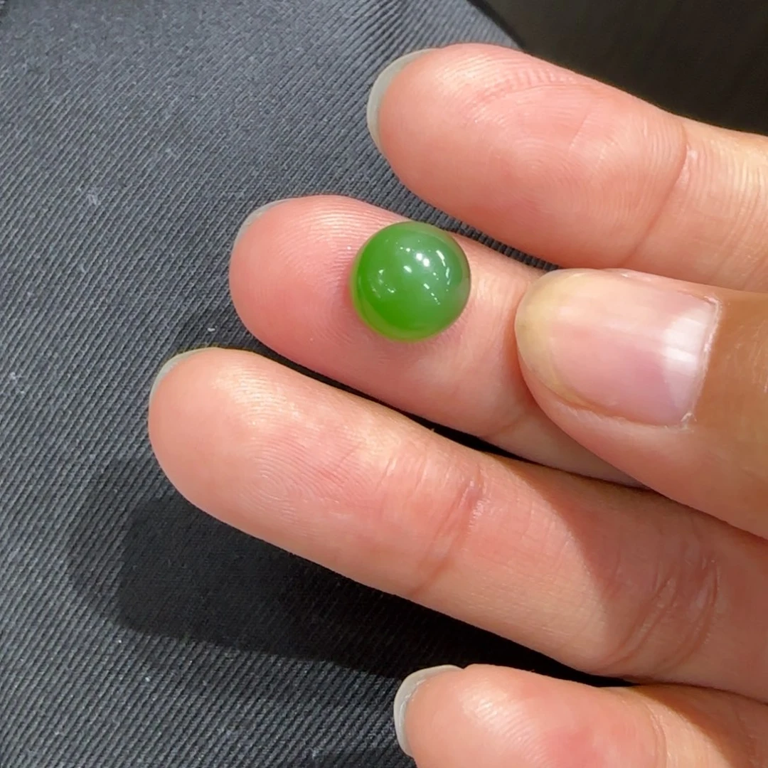 和田玉未镶嵌颈饰柠****道