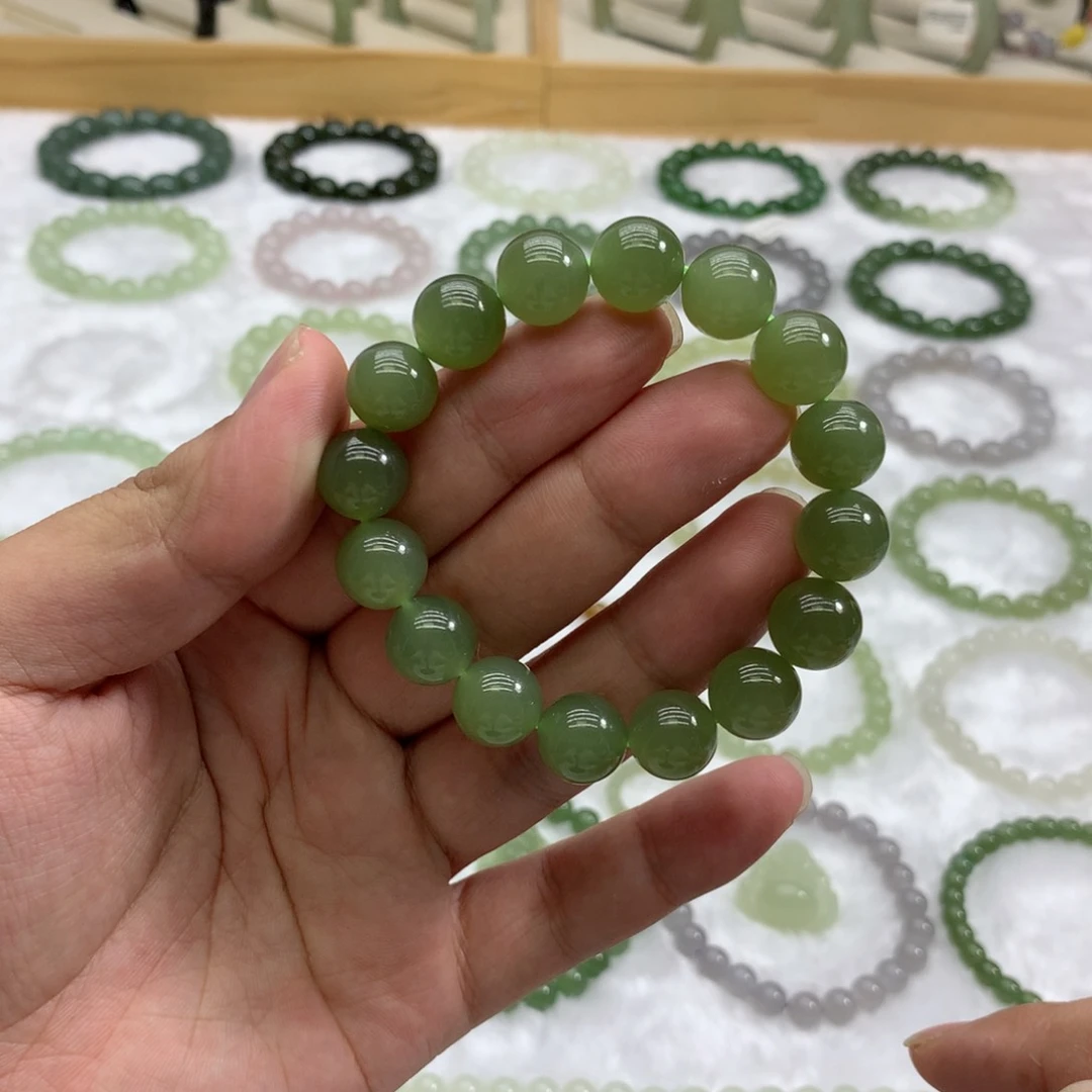 未镶嵌手串和田玉（冰湖水绿11.8）