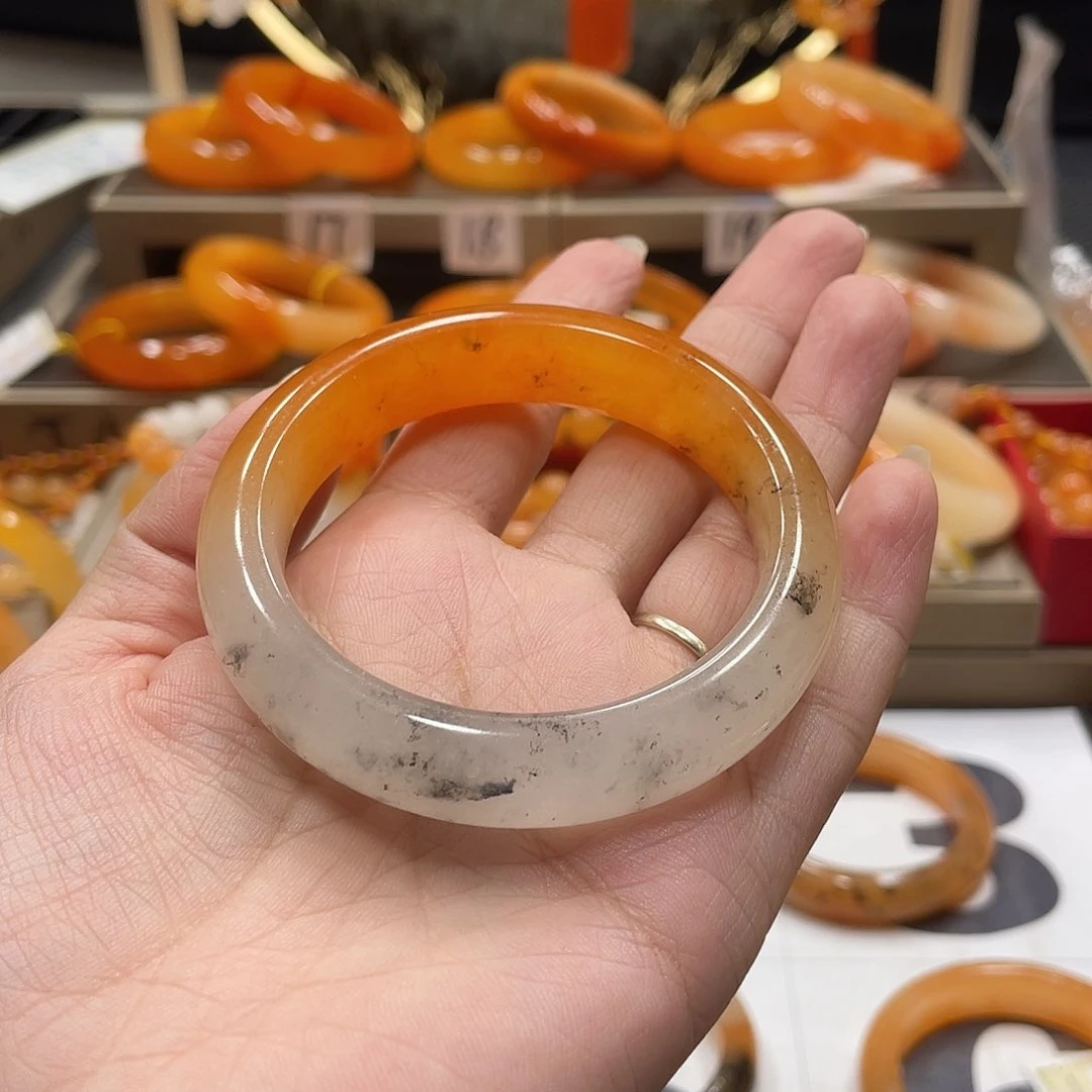 未镶嵌石英质玉（黄龙玉）手镯你****