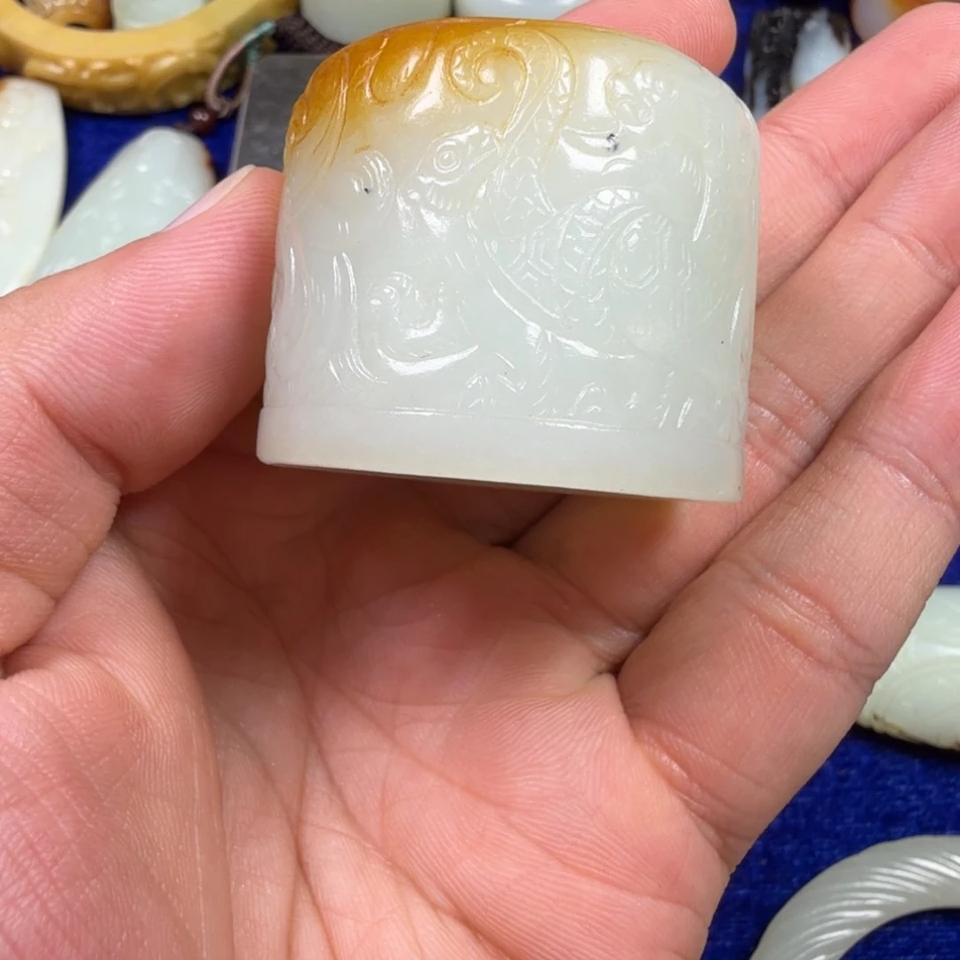 未镶嵌和田玉（糖玉）挂件