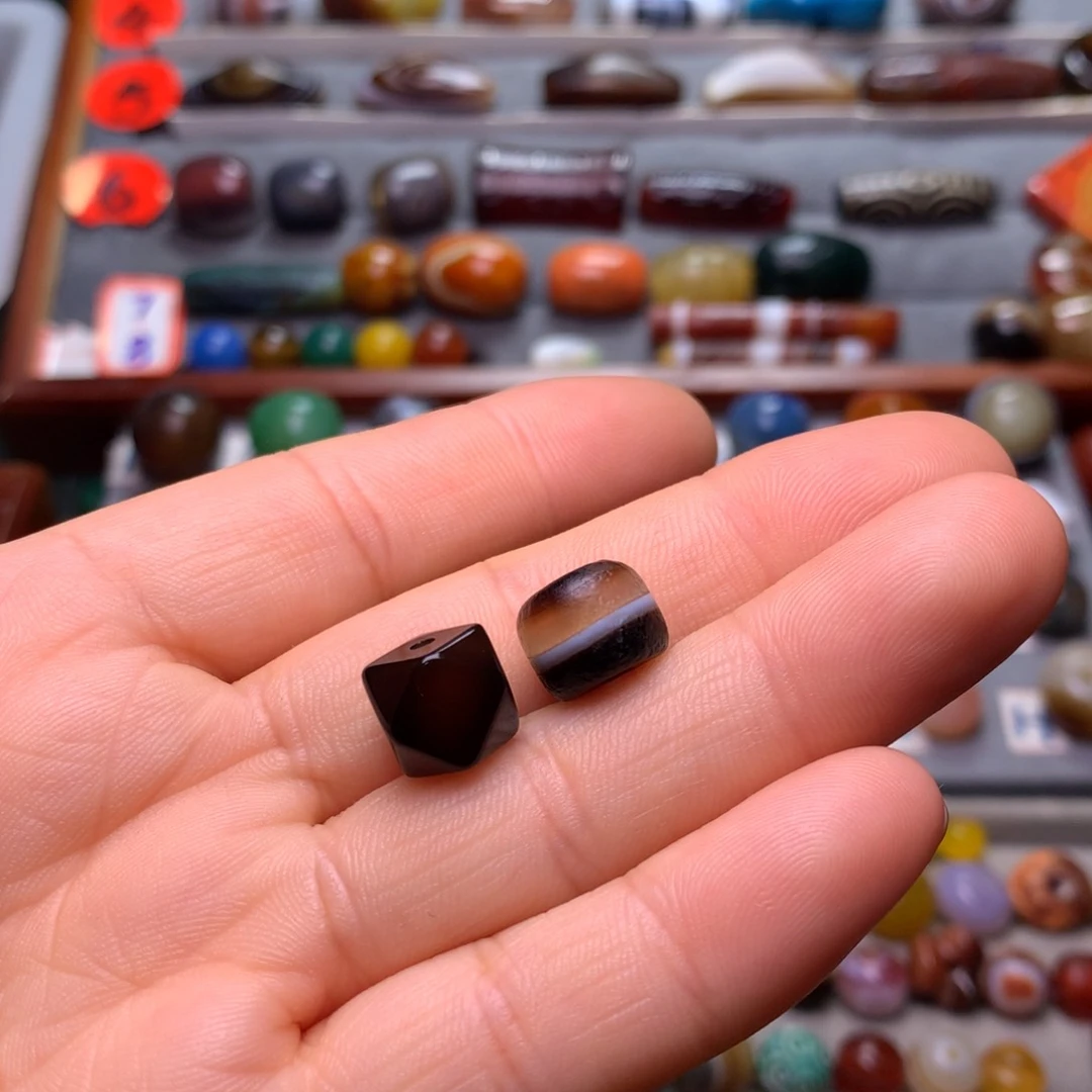 玛瑙/玉髓颈饰未镶嵌彼***?