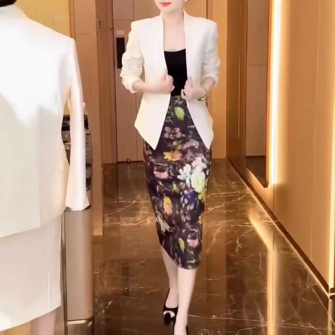 241002秋季新款高级感时尚气质长袖西服外套印花半身裙洋气两件套
