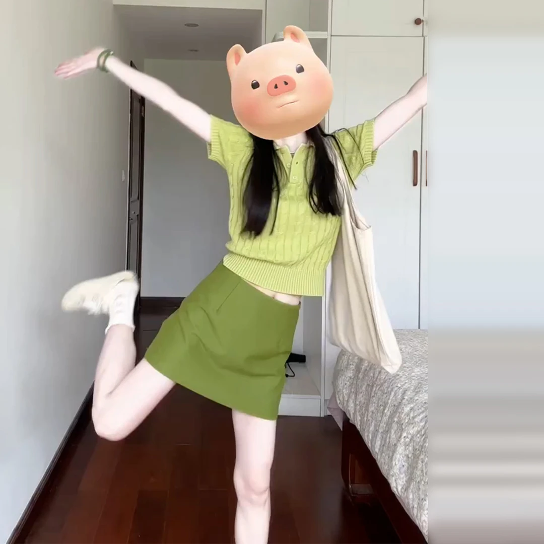 法式绿色连衣裙女夏季2026新款绝美漂亮小个子polo上衣半身裙套装