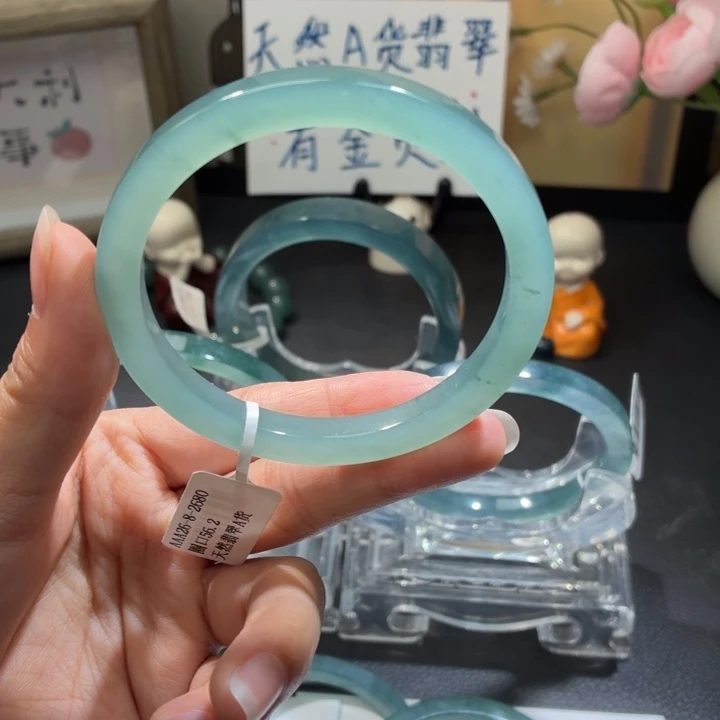 翡翠未镶嵌手镯冰胶葡萄肉