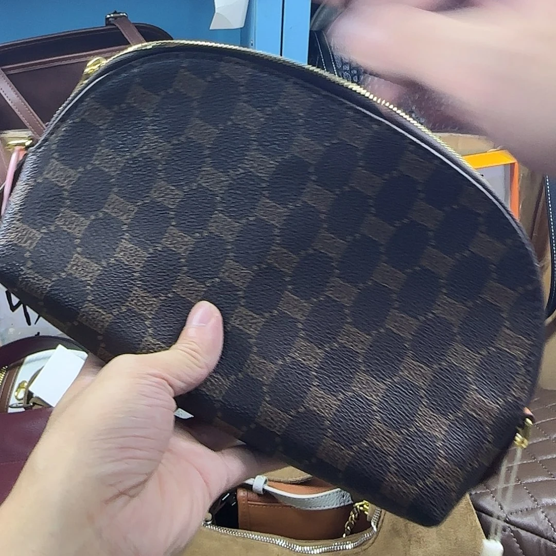 黄牛皮（革）水牛皮（革）头层牛皮山羊皮（革）