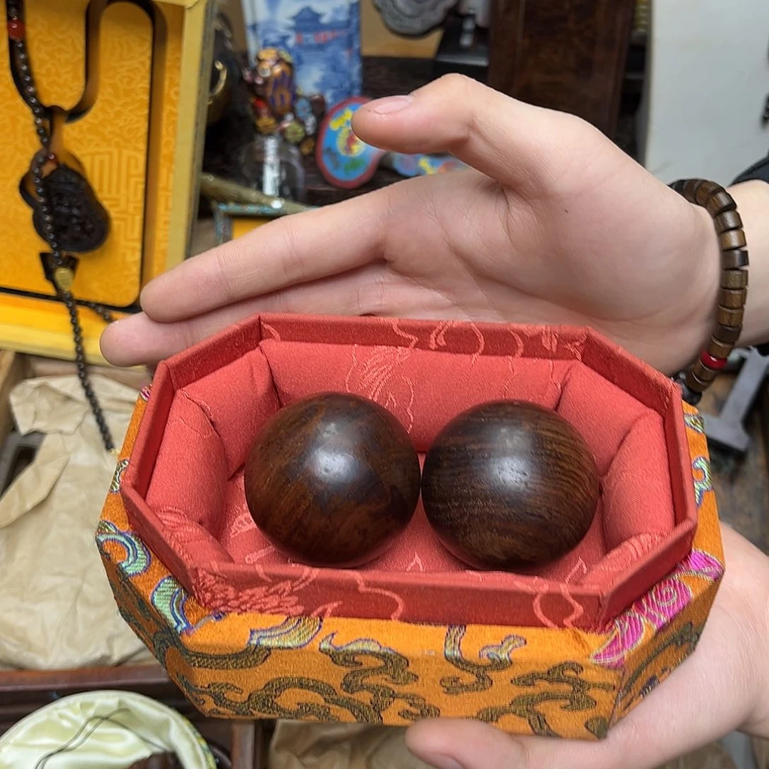 大叶紫檀（黑酸枝木类）