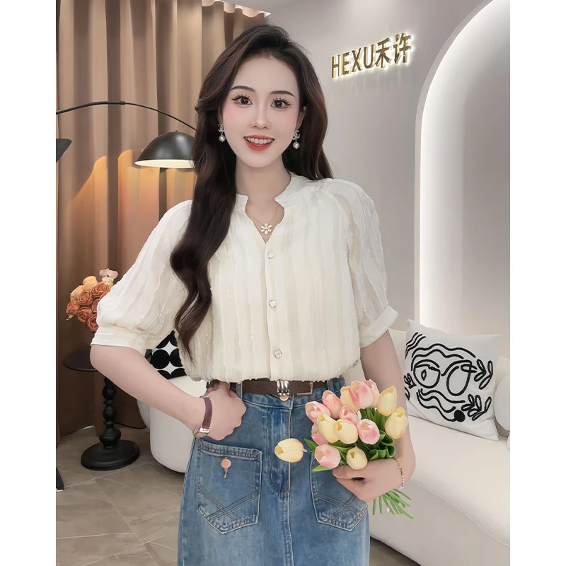 法式复古宫廷风高级感纯色衬衫女2024夏季新款v领洋气设计感上衣