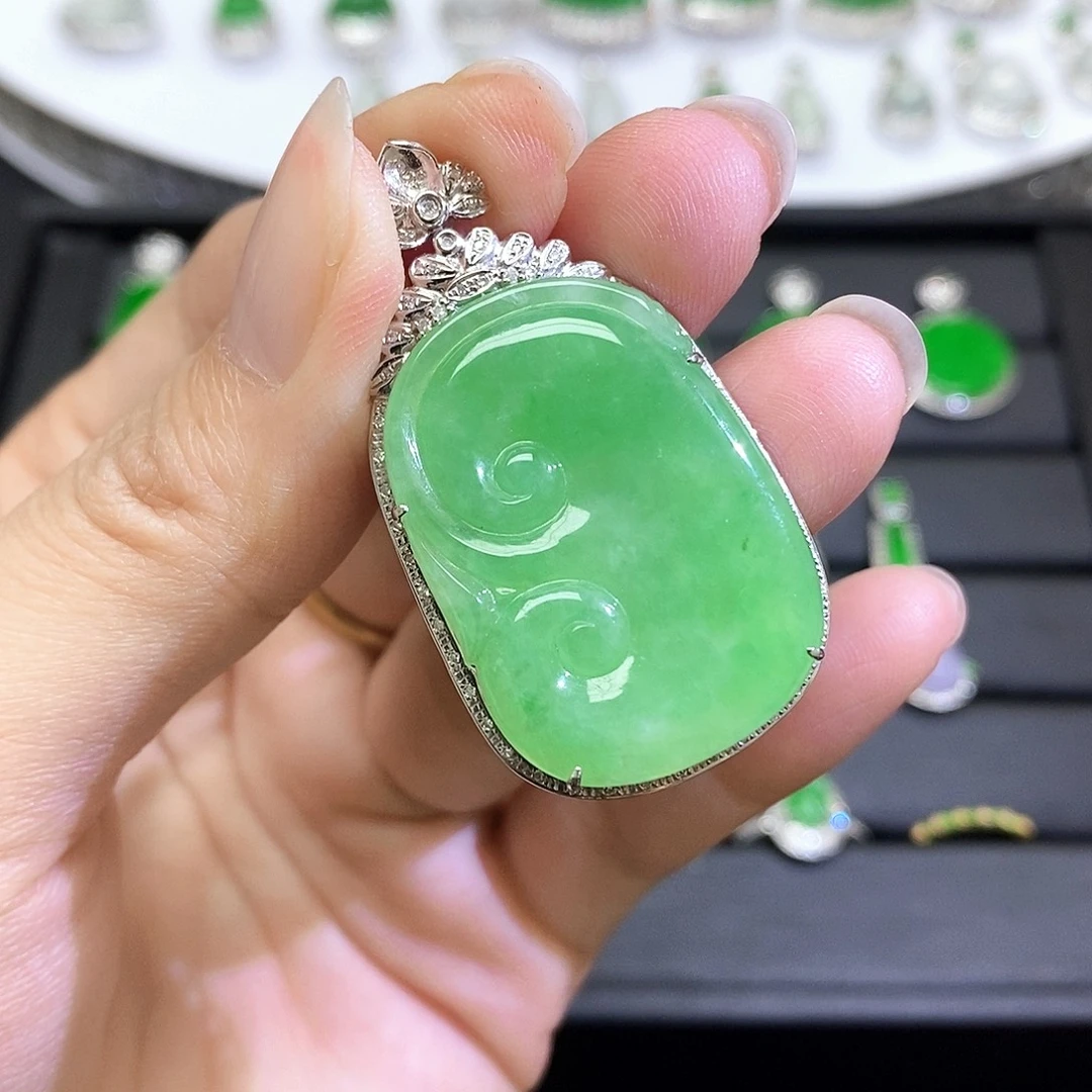 翡翠18K金镶嵌吊坠(不含链)