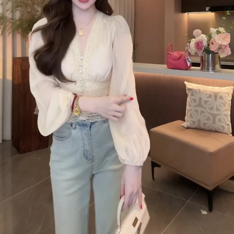 2025春季新款长袖设计感法式别致上衣LK2501479