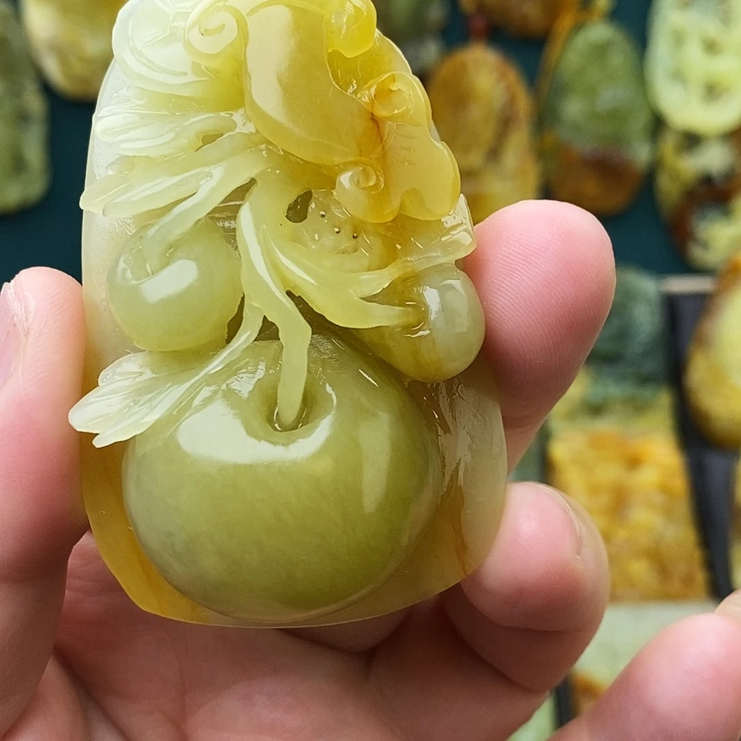 未镶嵌蛇纹石玉颈饰平安如意