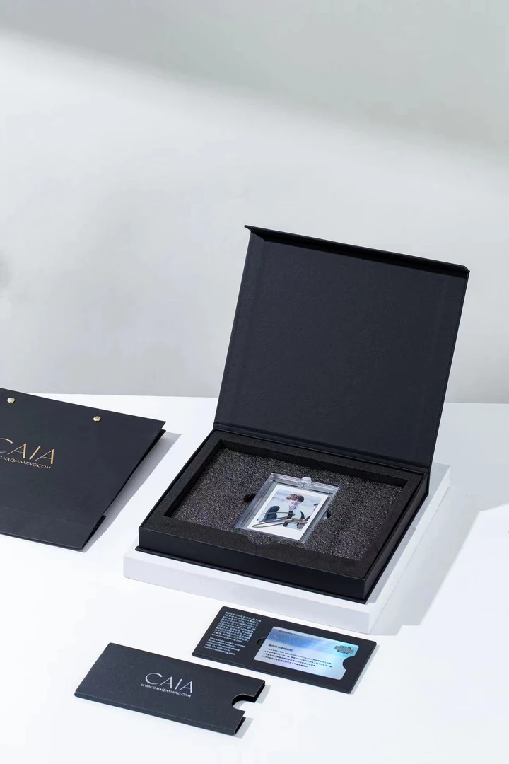 音乐系列 6寸CAIA明星物料签字盲盒