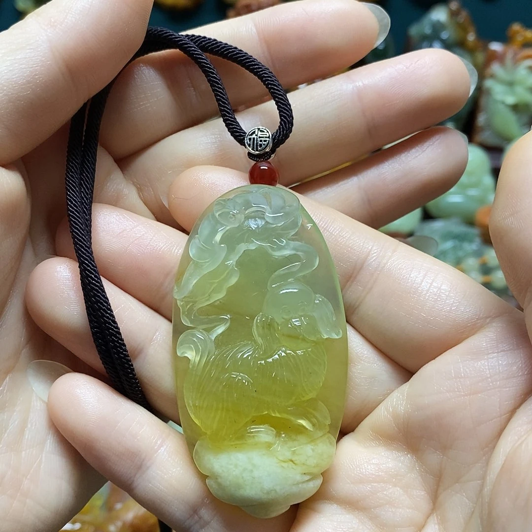 岫玉未镶嵌吊坠(赠链)