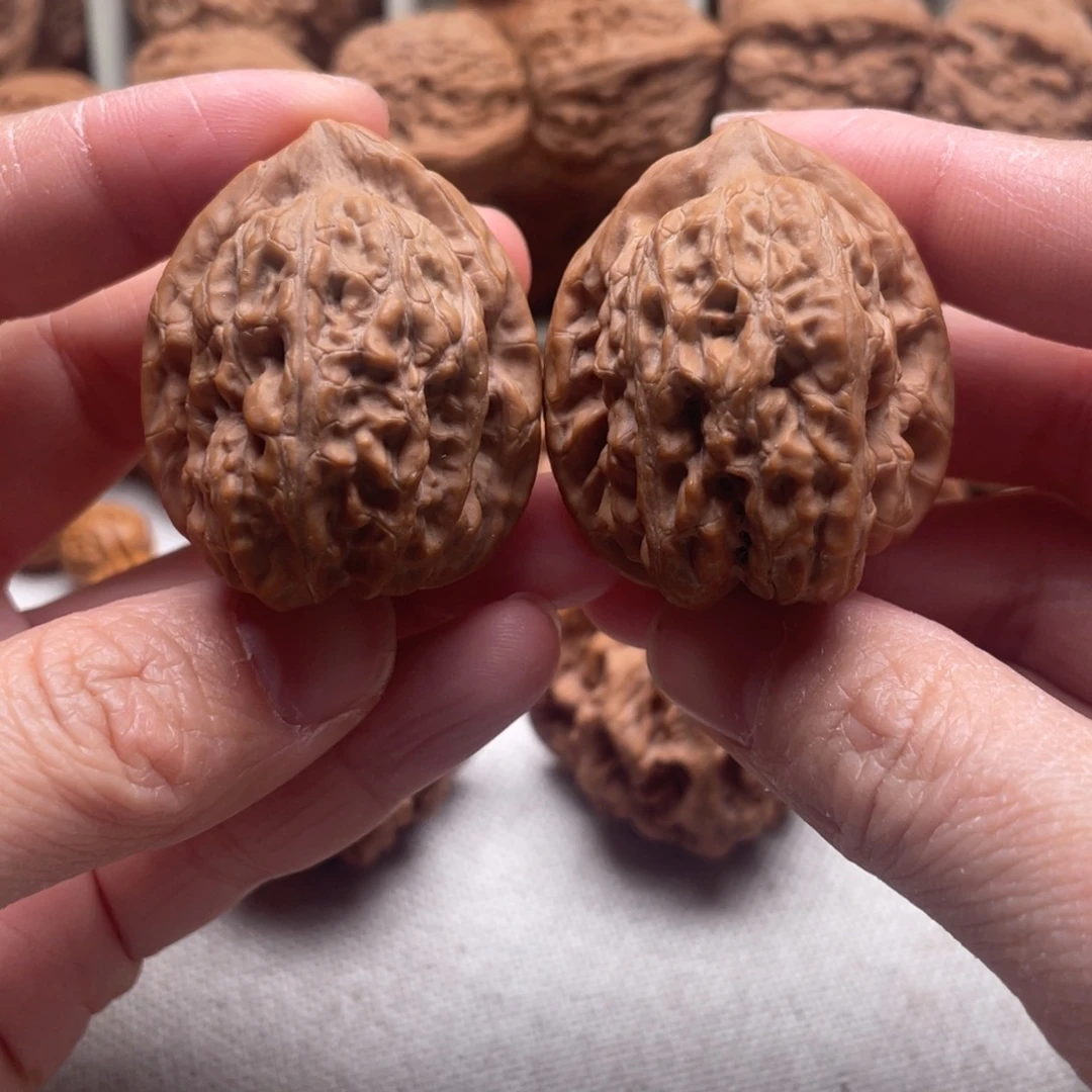 吊坠文玩核桃全品赤龙鸡心