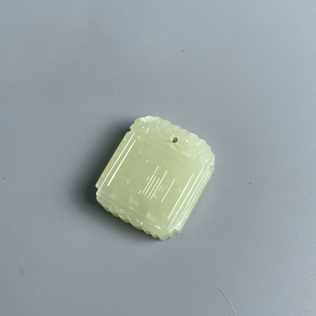 20世纪中后期和田玉芝亭牌-M25BK002F58手把件/挂坠/摆件/绣花张