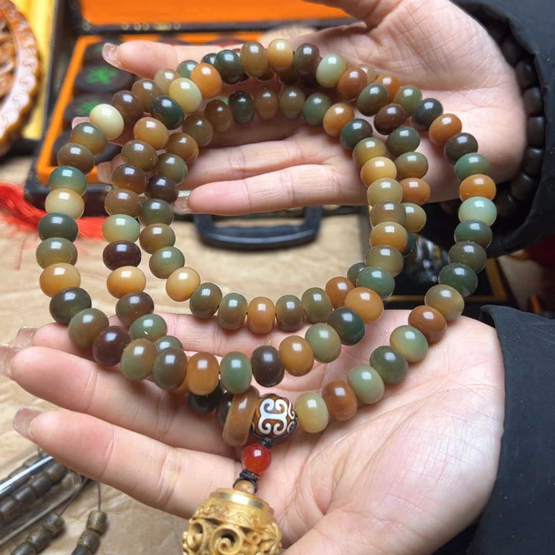 大叶紫檀（黑酸枝木类）