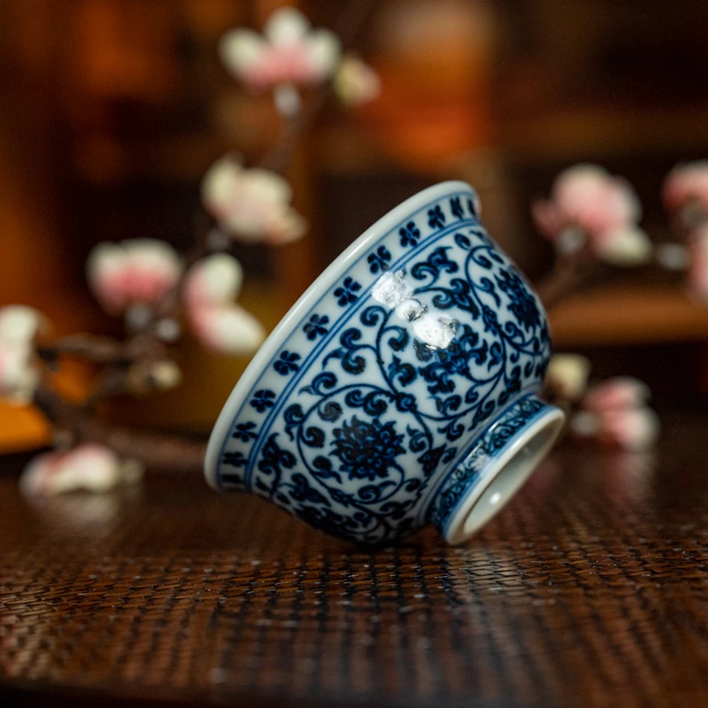 【央广非遗】景德镇手工手绘青花司陶坊缠枝压手杯（stf105）