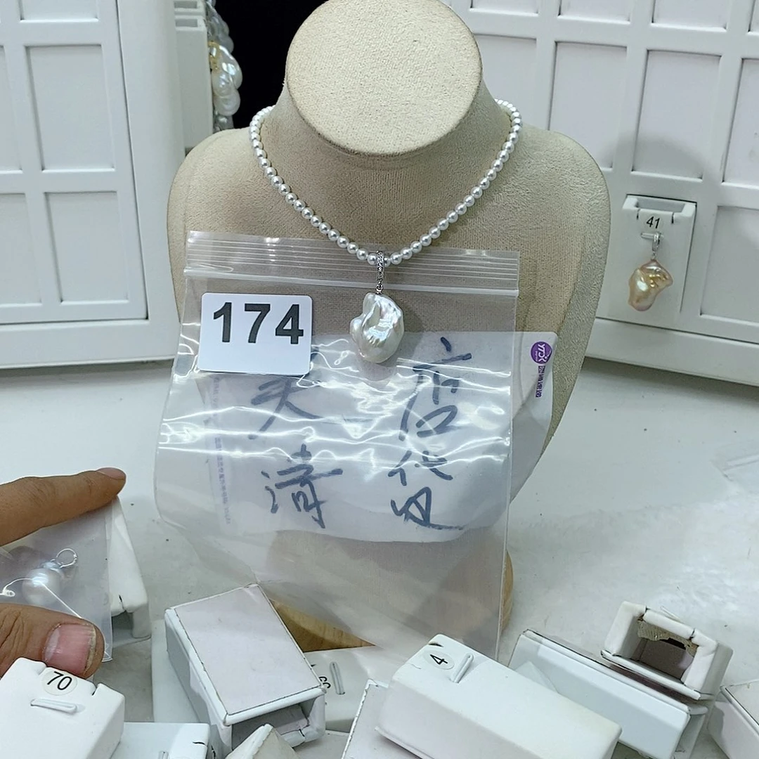 淡水珍珠颈饰合金