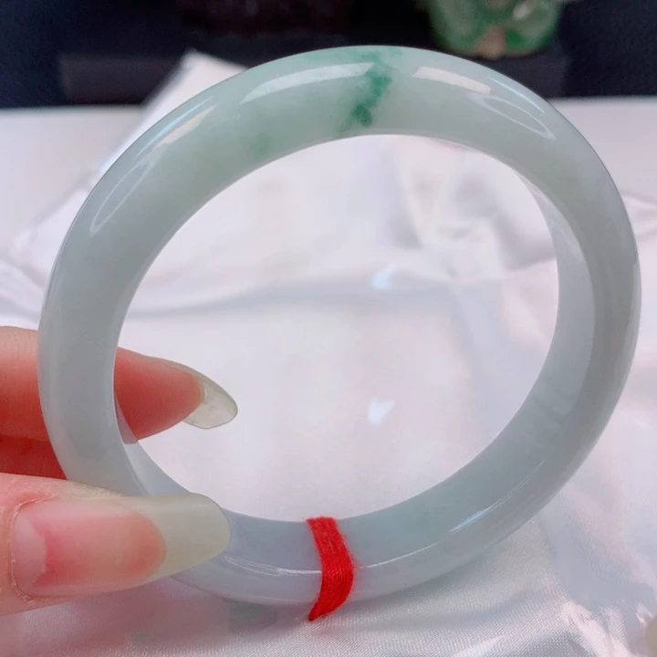 翡翠未镶嵌手镯57圈