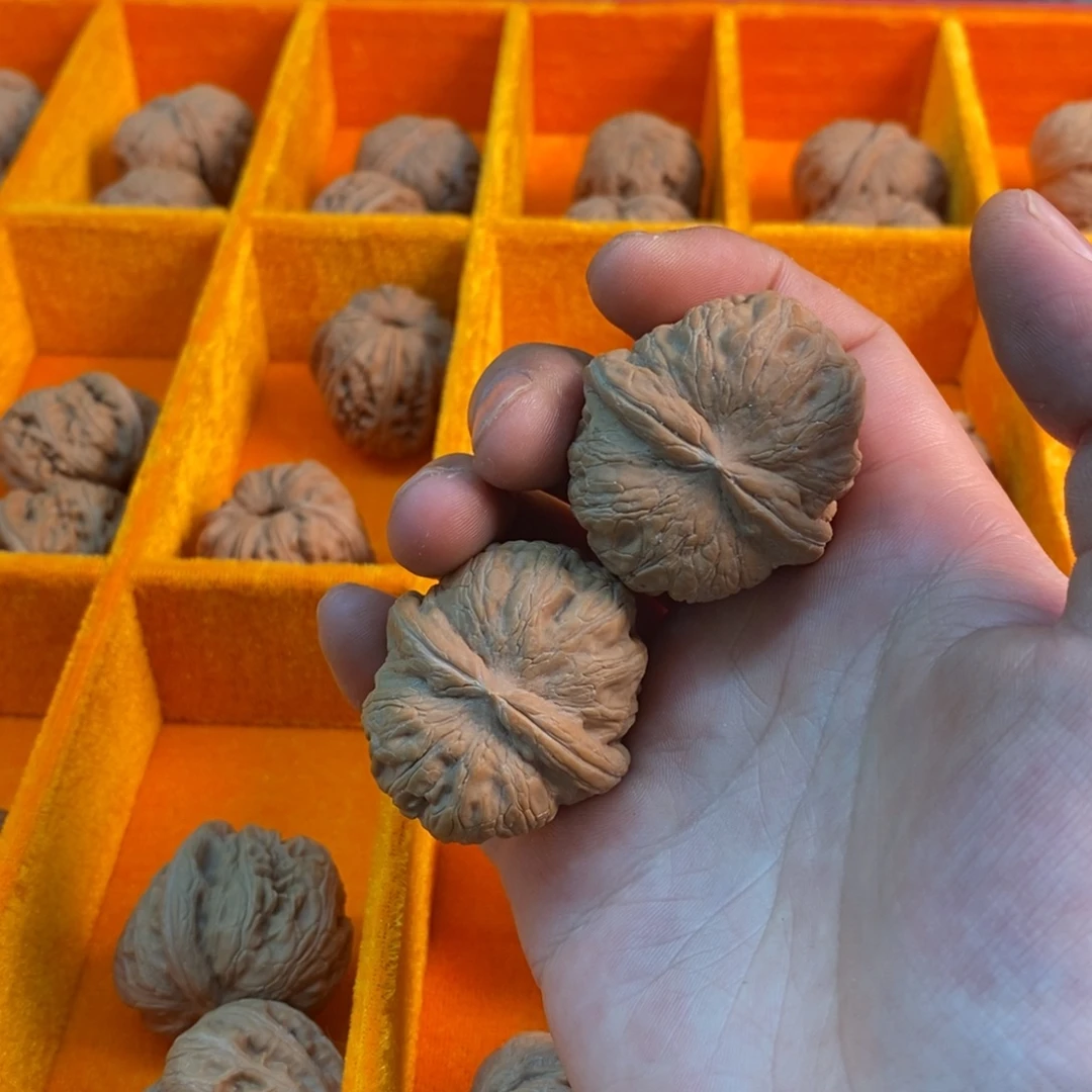 文玩核桃精品对元宝全品40