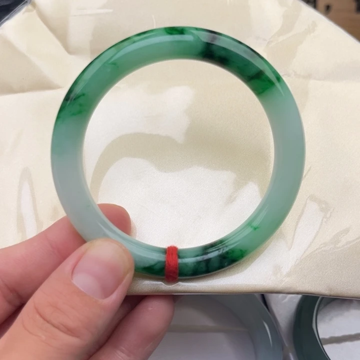 翡翠未镶嵌手镯手镯-