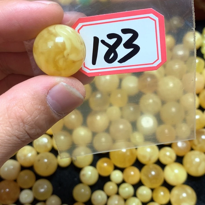 琥珀未镶嵌珠宝奇石21.