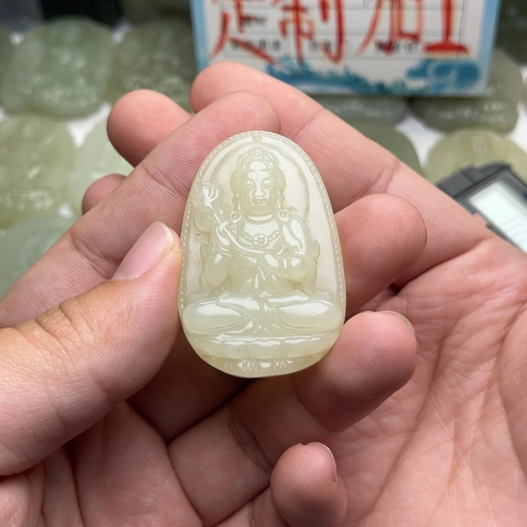 大***迹和田玉未镶嵌颈饰