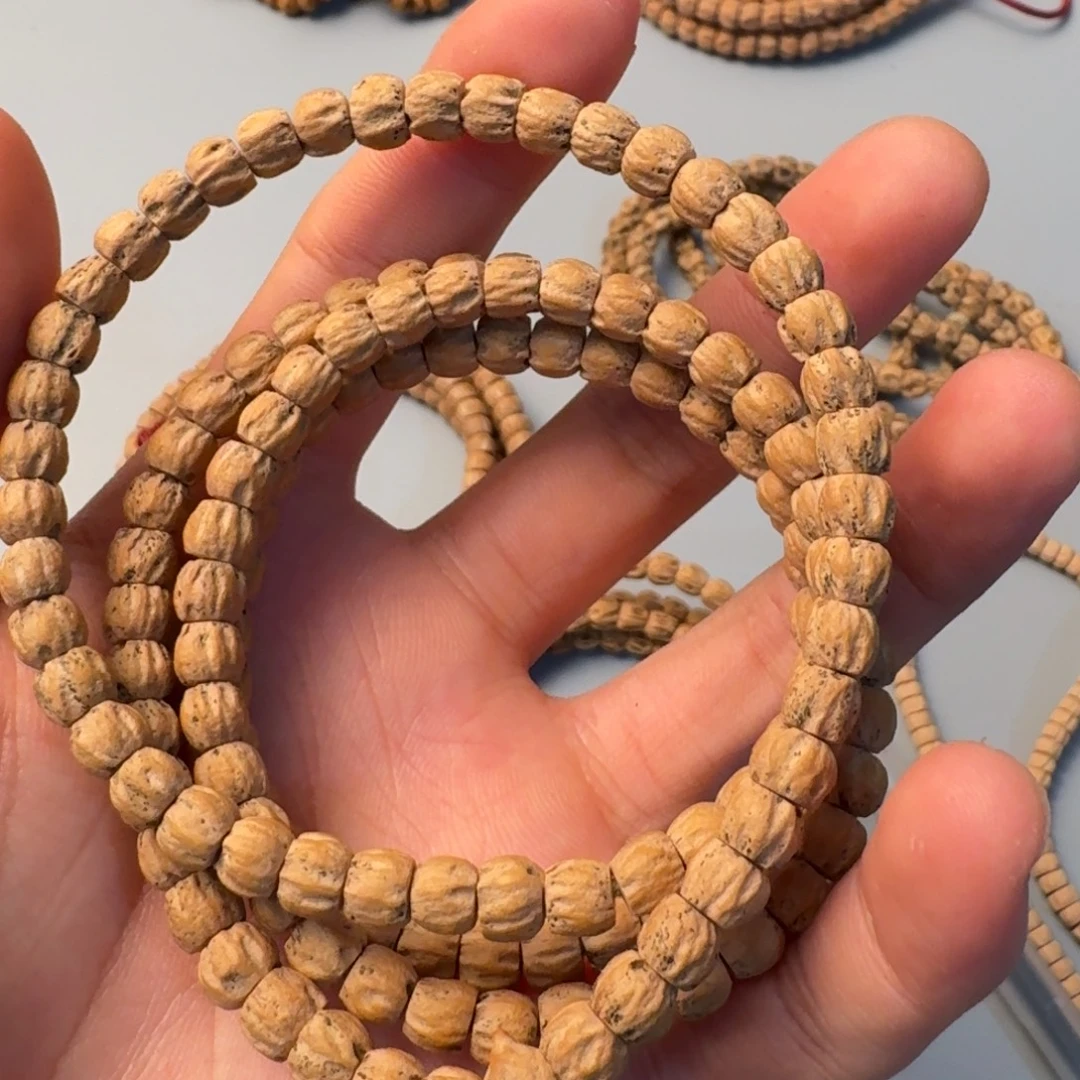 C***n吊坠柏香籽/百香籽