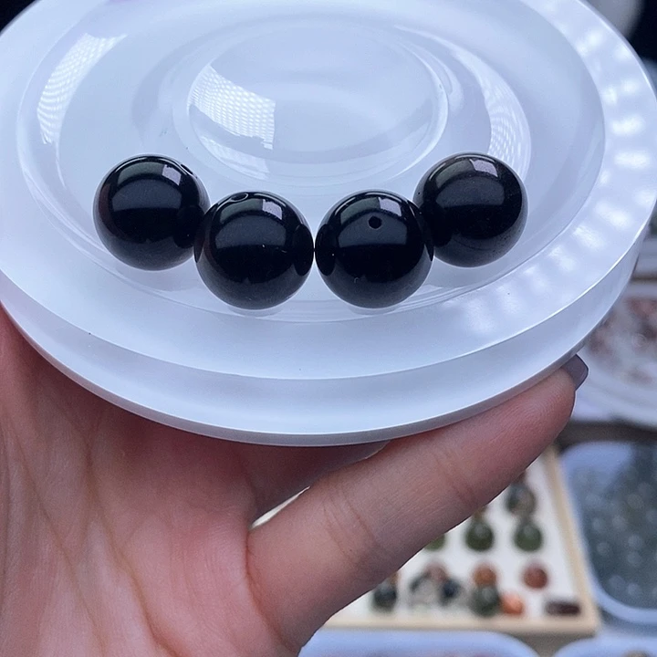 天然水晶定制打孔不退不换未镶嵌水晶?**•