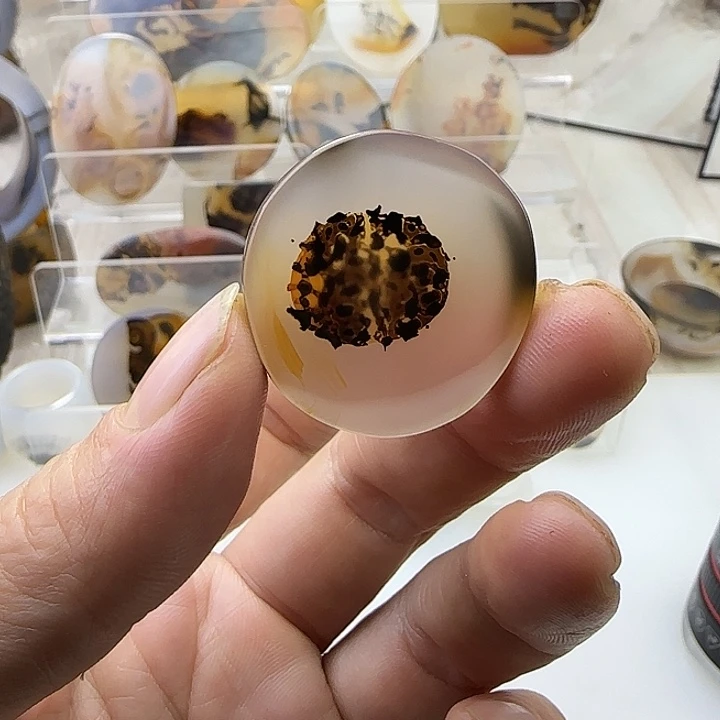 玛瑙/玉髓未镶嵌颈饰