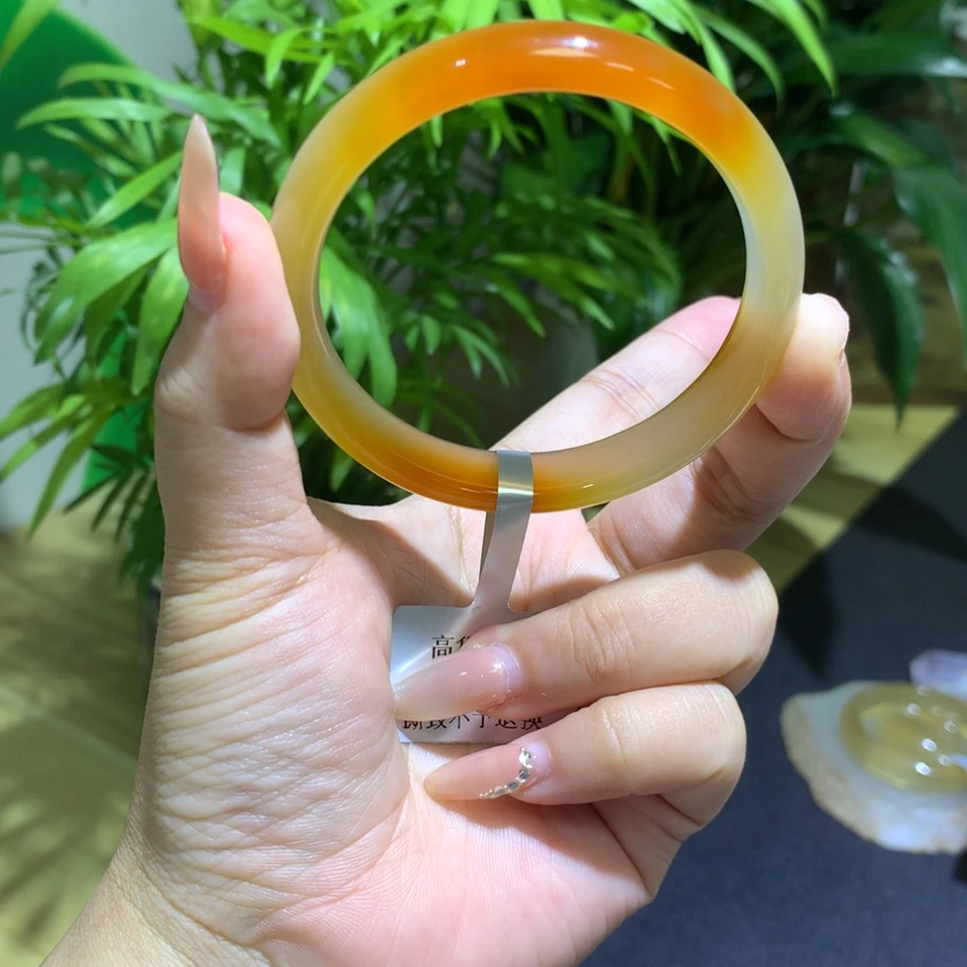 玛瑙/玉髓未镶嵌手镯锦鲤