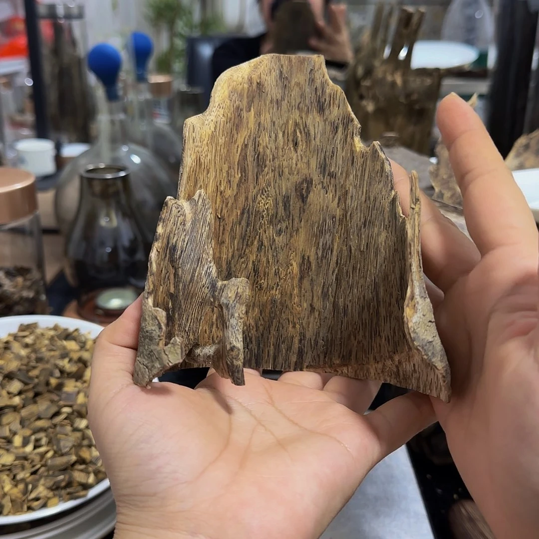 沉香沉香碎屑精品乌身老树皮油件56克