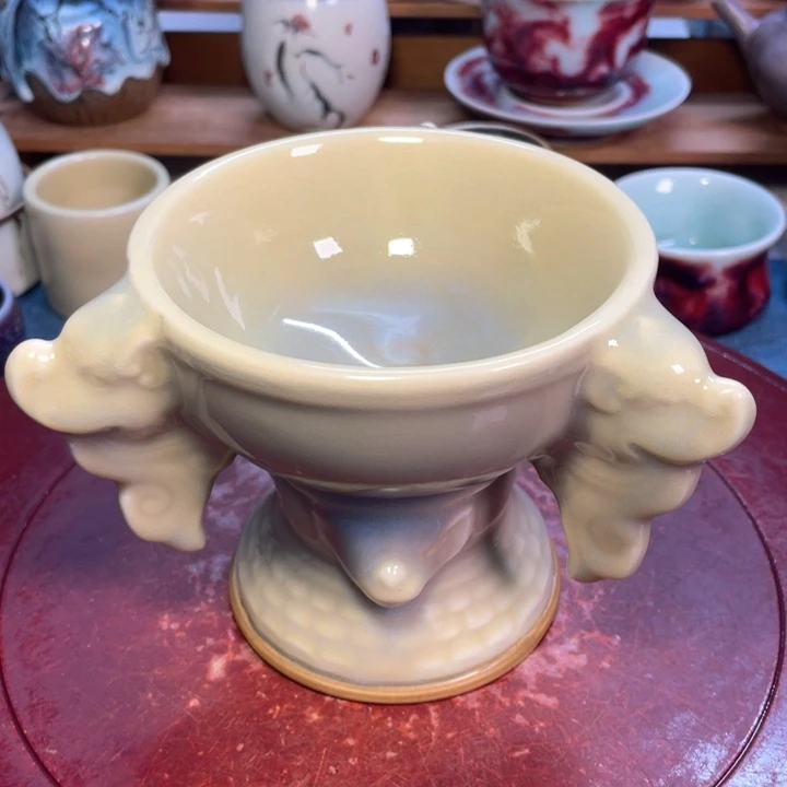 摆件钧瓷鸡油黄聚宝盆