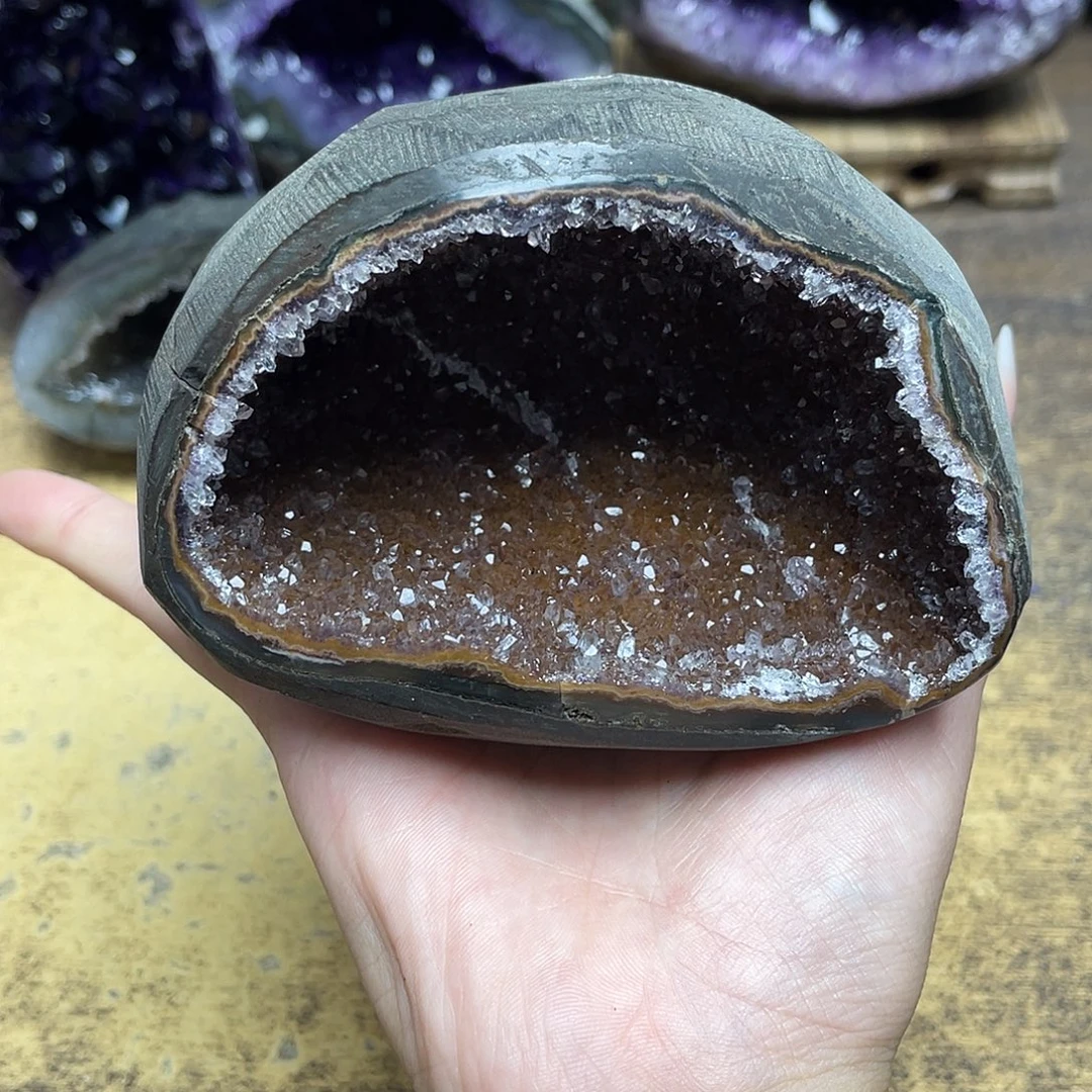 紫晶大型摆件（非配饰）未镶嵌