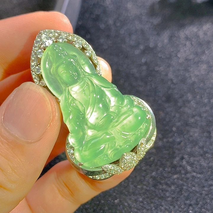 翡翠未镶嵌颈饰翡翠