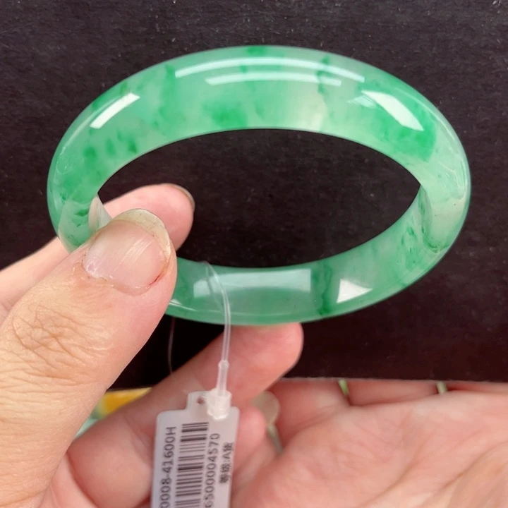 未镶嵌手镯石英质玉04-13