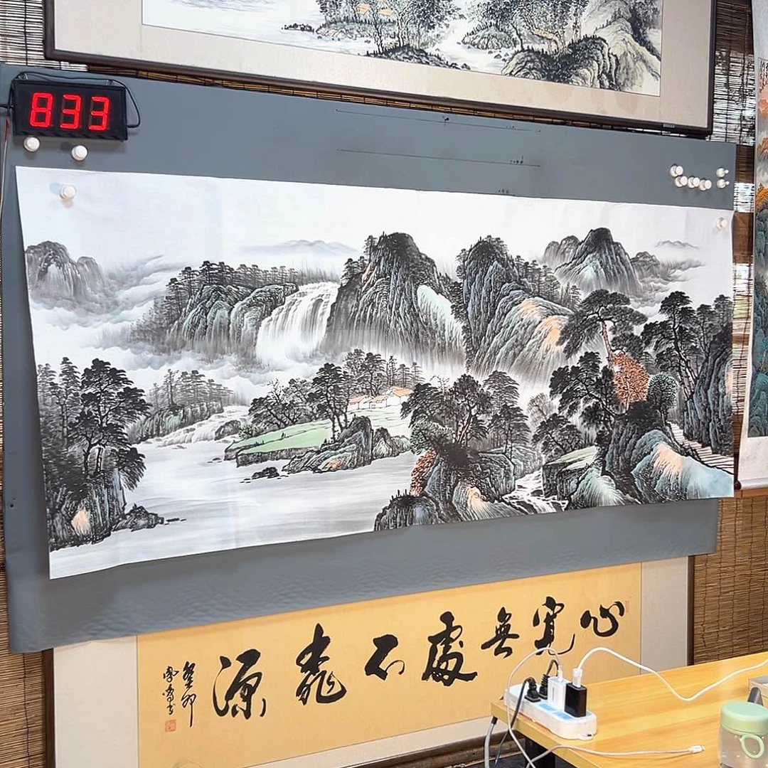 国画833 花鸟和蝴蝶的翅膀在